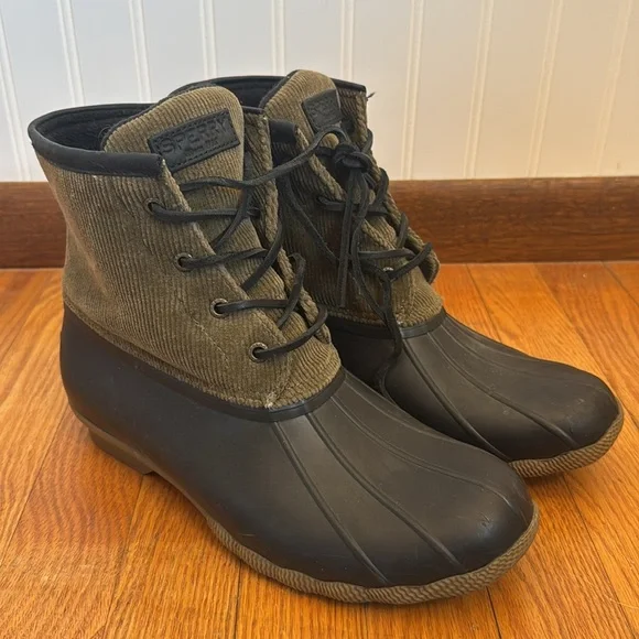Sperry Women's Saltwater Corduroy Duck Boots in Olive Green Size 9.5 - Picture 2 of 10